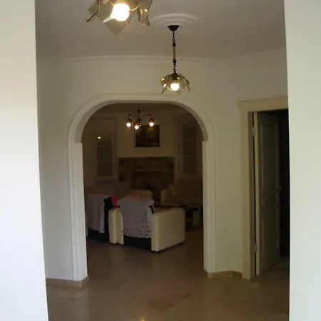 Mutlu Otel