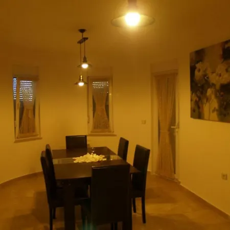 Mutlu Villa Avsallar